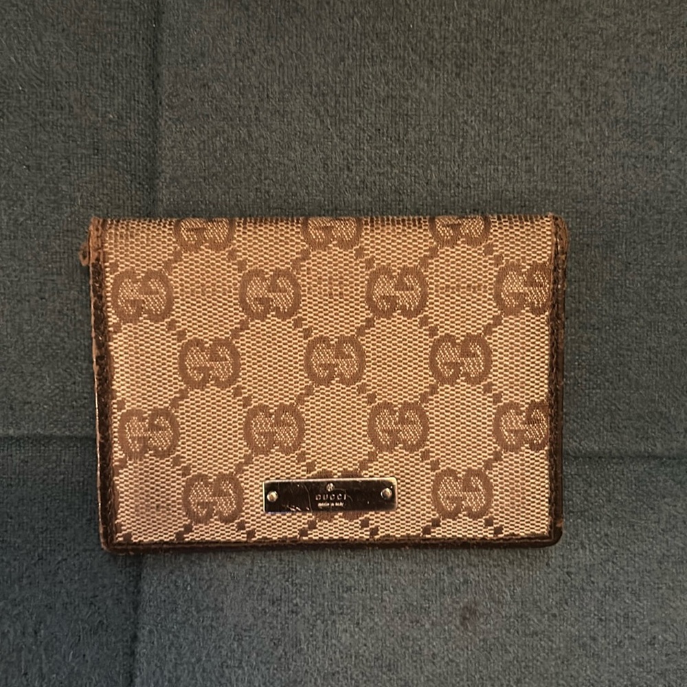 GUCCI CARD HOLDER